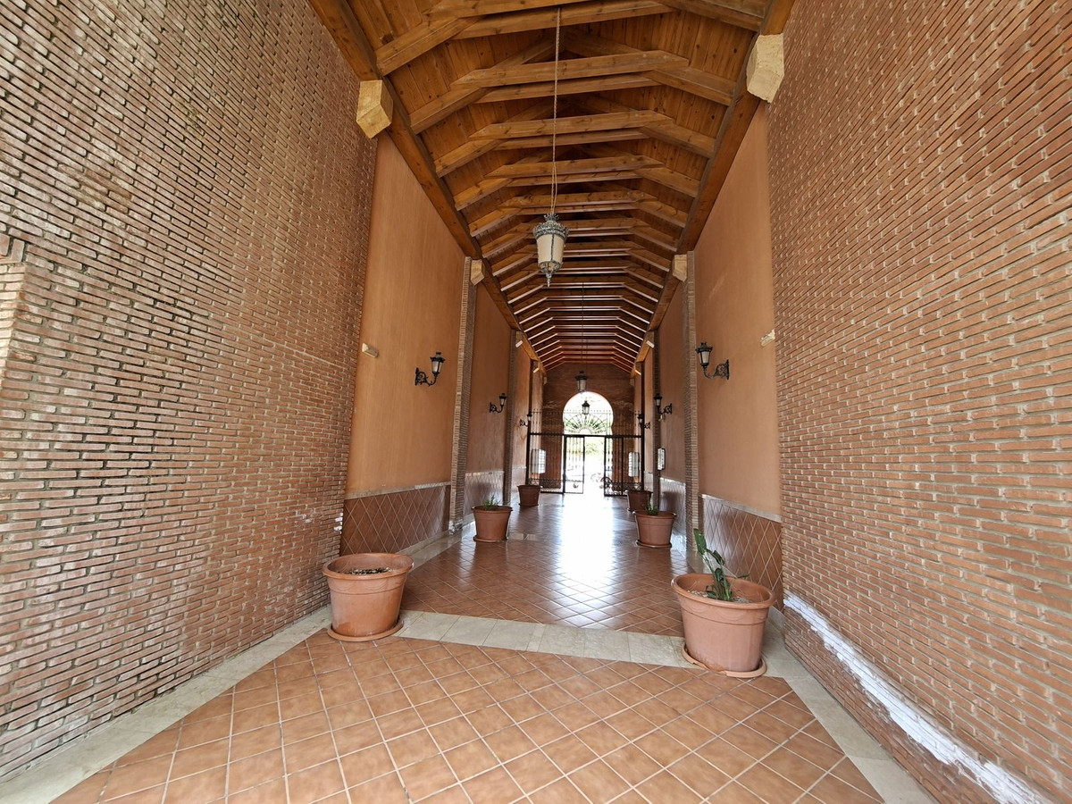 3 Bed Apartment for sale in La Duquesa Costa Del Sol, Málaga, Spain