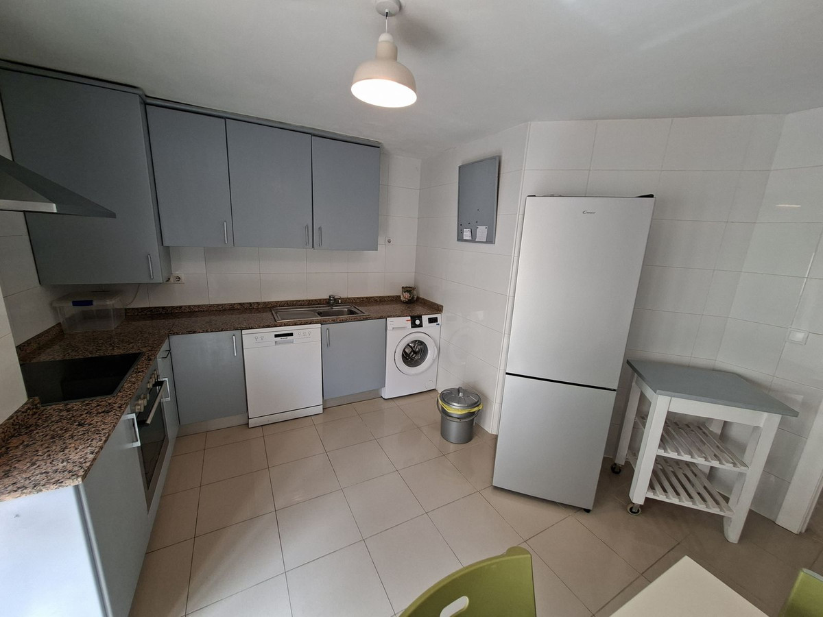 3 Bed Apartment for sale in La Duquesa Costa Del Sol, Málaga, Spain