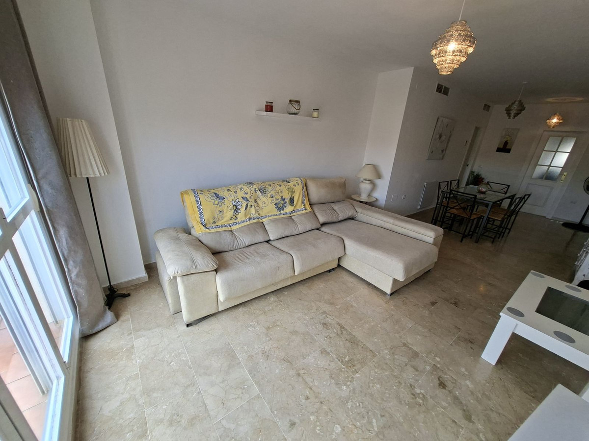 3 Bed Apartment for sale in La Duquesa Costa Del Sol, Málaga, Spain