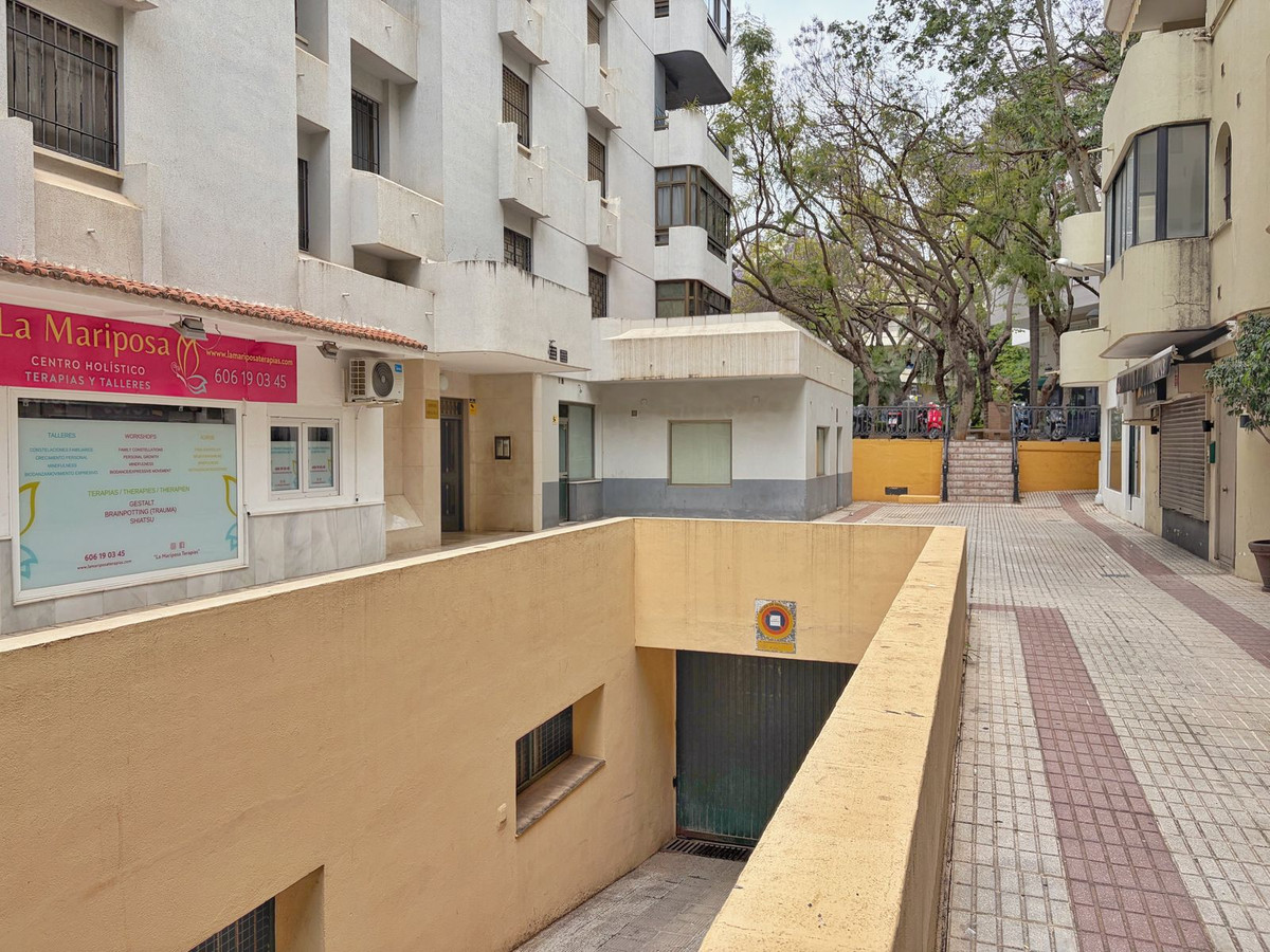 2 Bed Apartment for sale in Marbella Costa Del Sol, Málaga, Spain