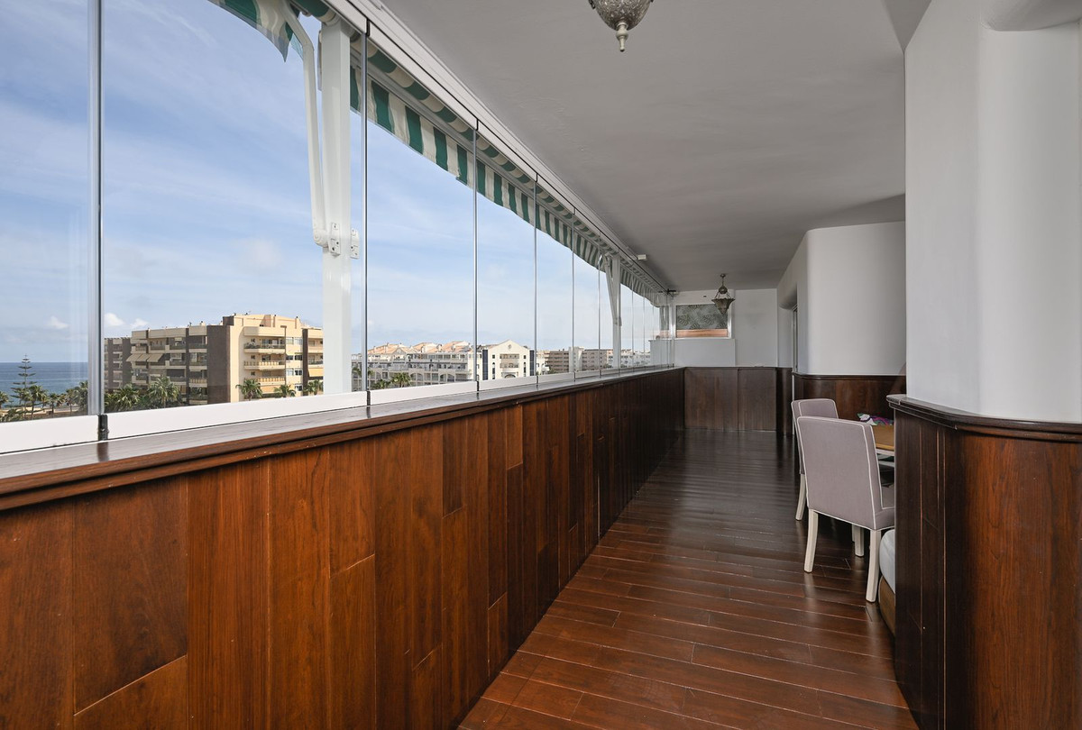 4 Bed Apartment for sale in Fuengirola Costa Del Sol, Málaga, Spain