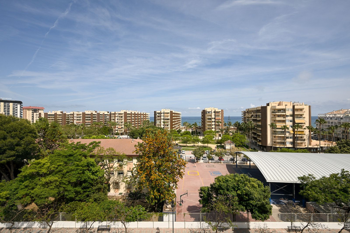 4 Bed Apartment for sale in Fuengirola Costa Del Sol, Málaga, Spain