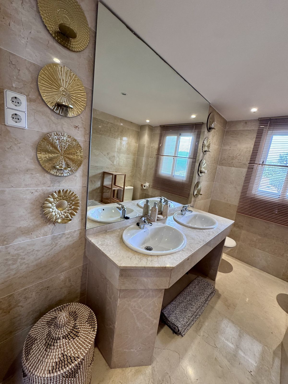 Se vende Apartamento Planta Media de 2 dormitorios en Costa Del Sol, Málaga, España