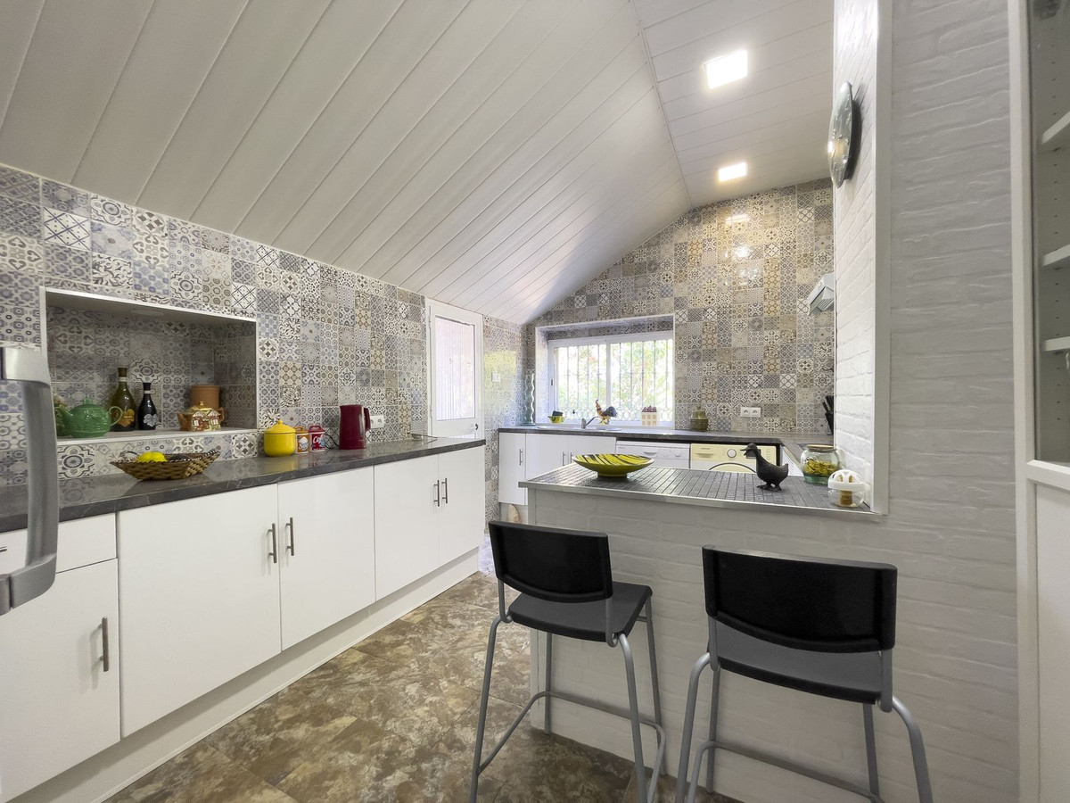 Se vende Finca - Cortijo de 5 dormitorios en Costa Del Sol, Málaga, España