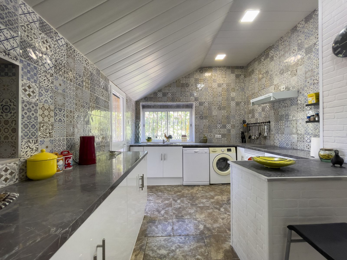 Se vende Finca - Cortijo de 5 dormitorios en Costa Del Sol, Málaga, España