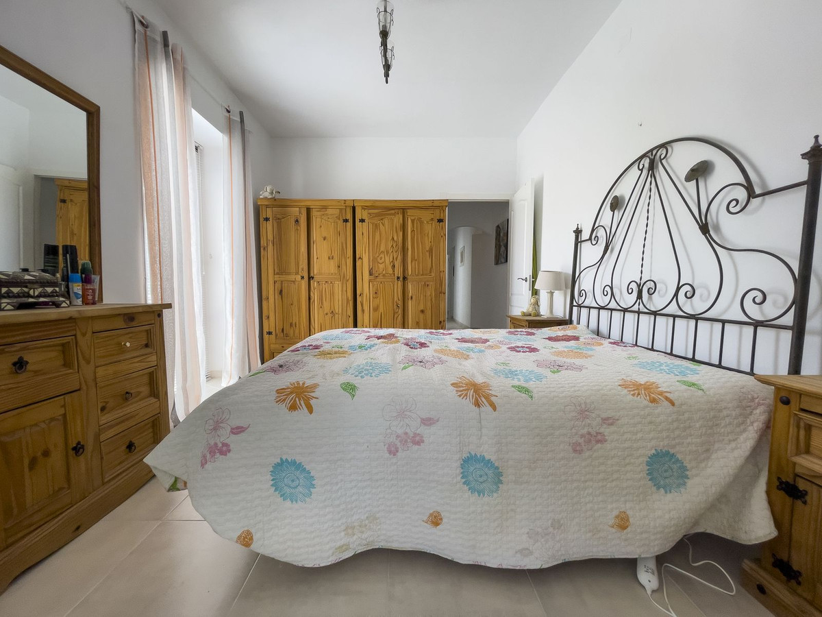 Se vende Finca - Cortijo de 5 dormitorios en Costa Del Sol, Málaga, España