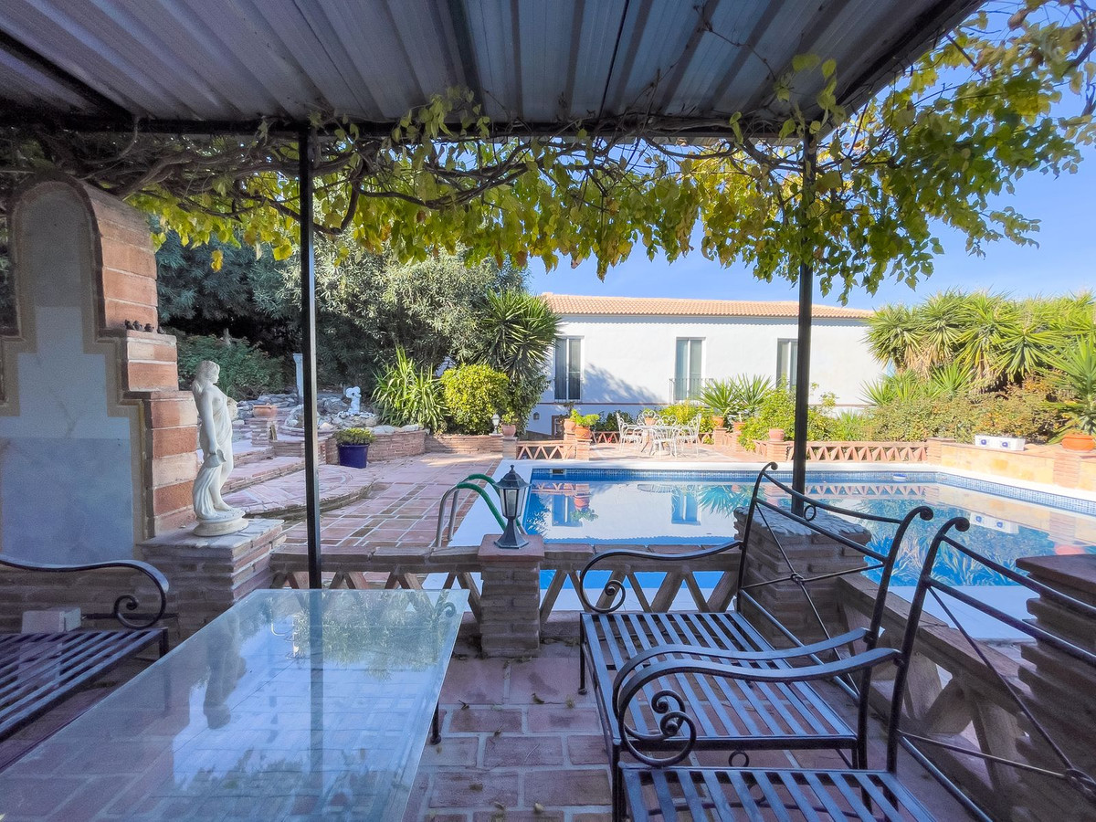 Se vende Finca - Cortijo de 5 dormitorios en Costa Del Sol, Málaga, España