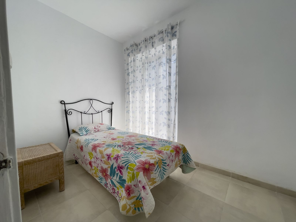 Se vende Finca - Cortijo de 5 dormitorios en Costa Del Sol, Málaga, España