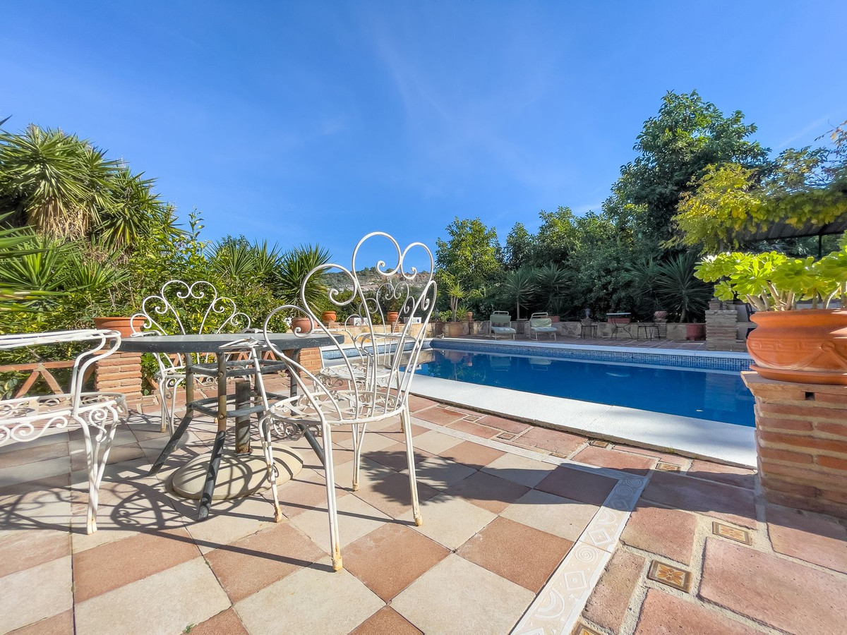 Se vende Finca - Cortijo de 5 dormitorios en Costa Del Sol, Málaga, España