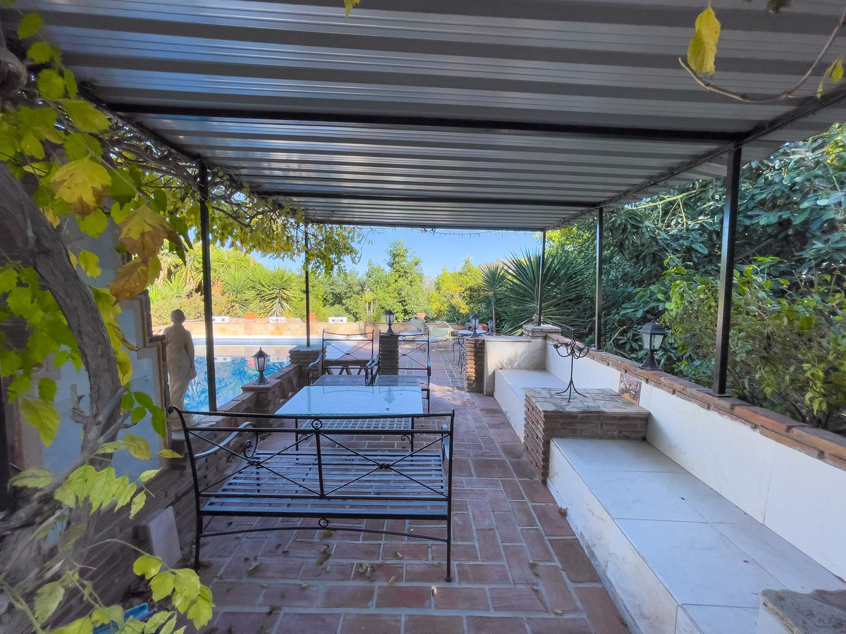 Se vende Finca - Cortijo de 5 dormitorios en Costa Del Sol, Málaga, España