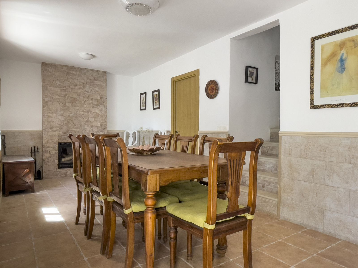 Se vende Finca - Cortijo de 5 dormitorios en Costa Del Sol, Málaga, España