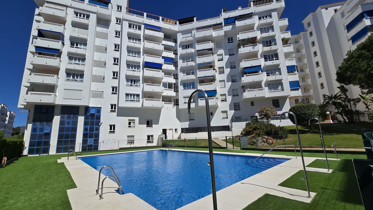 3 Bed Apartment for sale in Nueva Andalucía Costa Del Sol, Málaga, Spain