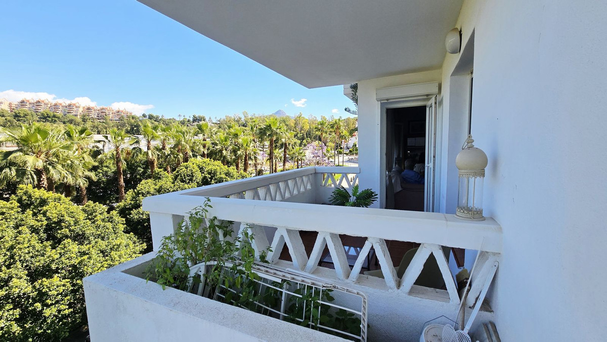 Se vende Apartamento Planta Media de 3 dormitorios en Costa Del Sol, Málaga, España