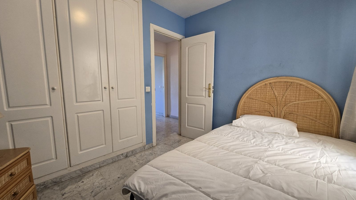 Se vende Apartamento Planta Media de 3 dormitorios en Costa Del Sol, Málaga, España