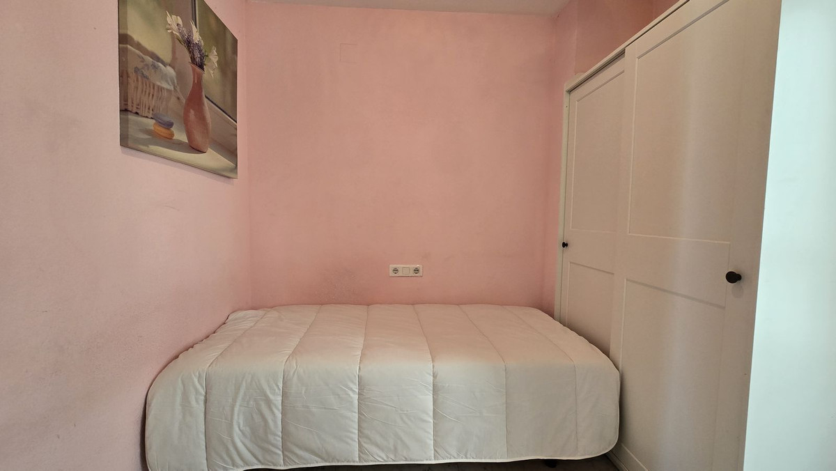 Se vende Apartamento Planta Media de 3 dormitorios en Costa Del Sol, Málaga, España