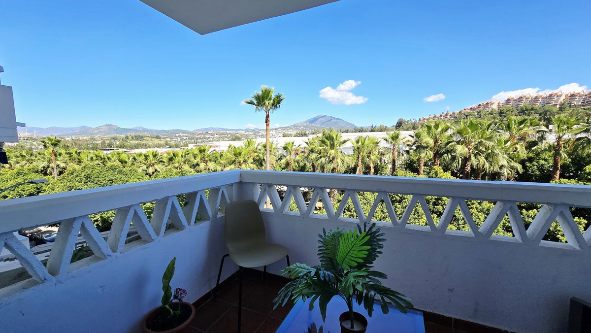 Se vende Apartamento Planta Media de 3 dormitorios en Costa Del Sol, Málaga, España