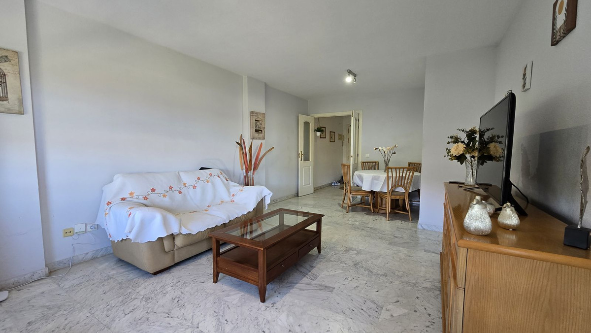 Se vende Apartamento Planta Media de 3 dormitorios en Costa Del Sol, Málaga, España