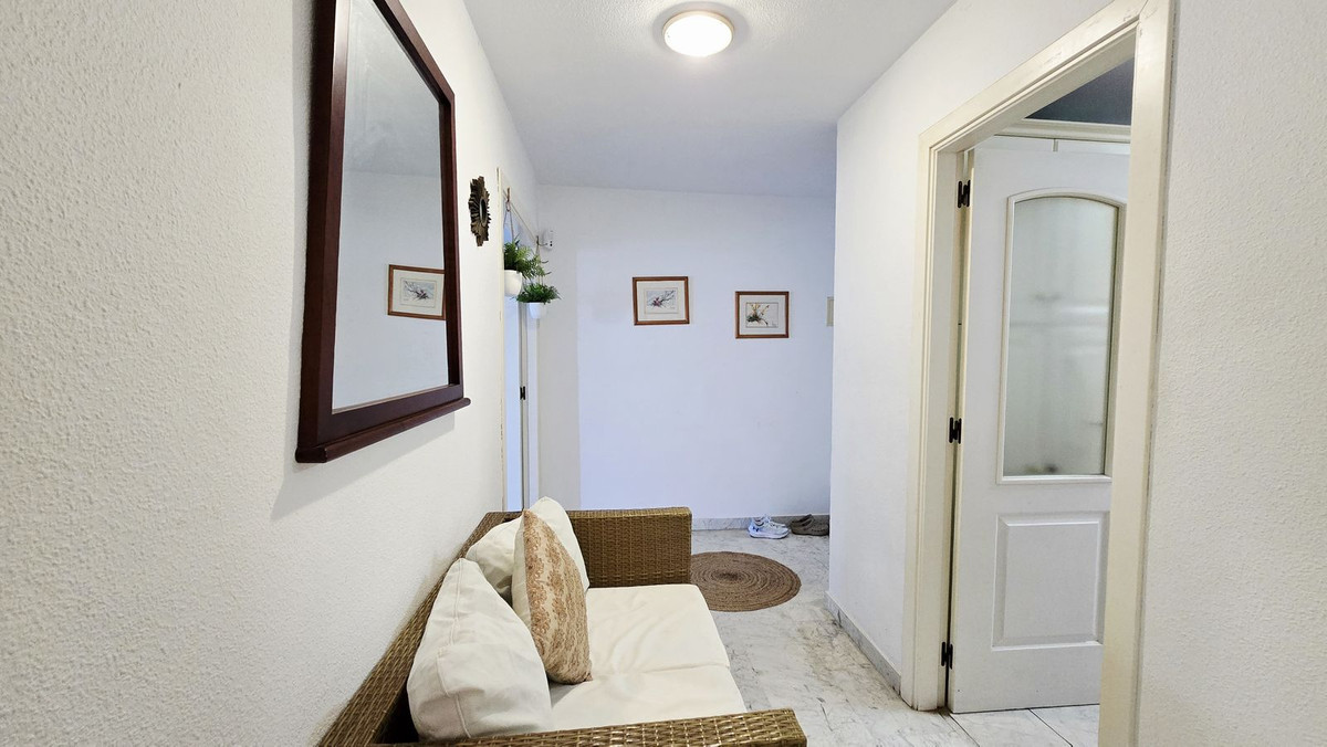 Se vende Apartamento Planta Media de 3 dormitorios en Costa Del Sol, Málaga, España