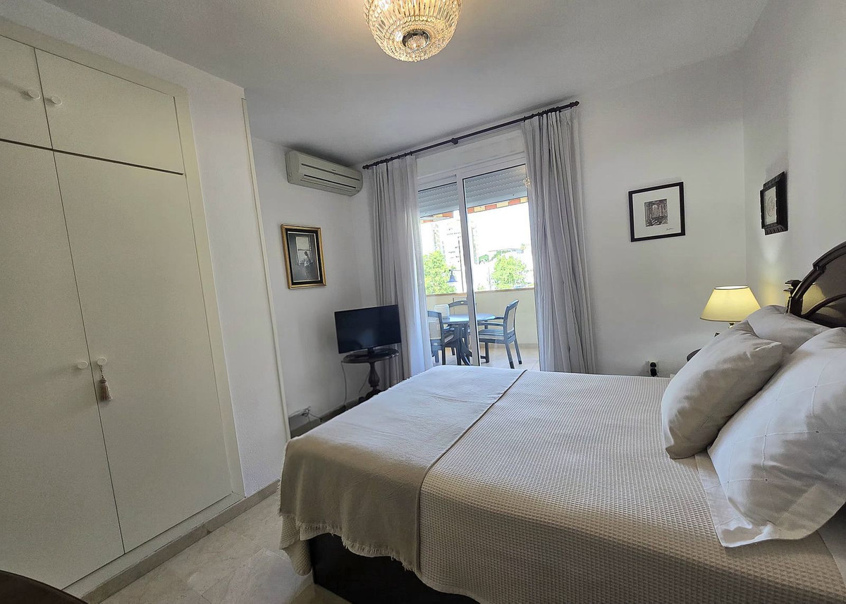 Se vende Apartamento Planta Media de 3 dormitorios en Costa Del Sol, Málaga, España