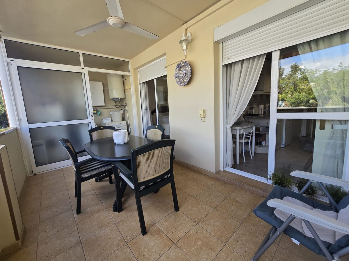 Se vende Apartamento Planta Media de 3 dormitorios en Costa Del Sol, Málaga, España