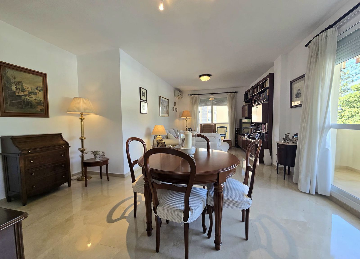 Se vende Apartamento Planta Media de 3 dormitorios en Costa Del Sol, Málaga, España