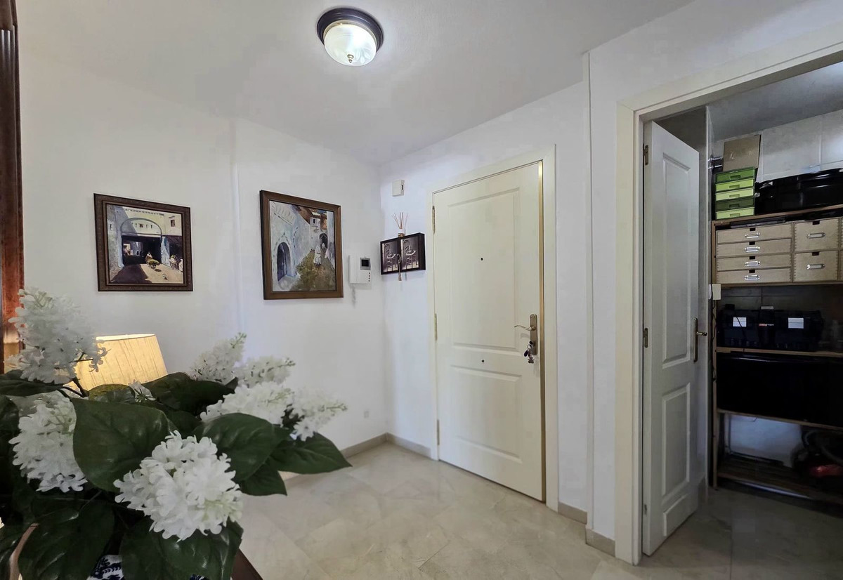 Se vende Apartamento Planta Media de 3 dormitorios en Costa Del Sol, Málaga, España