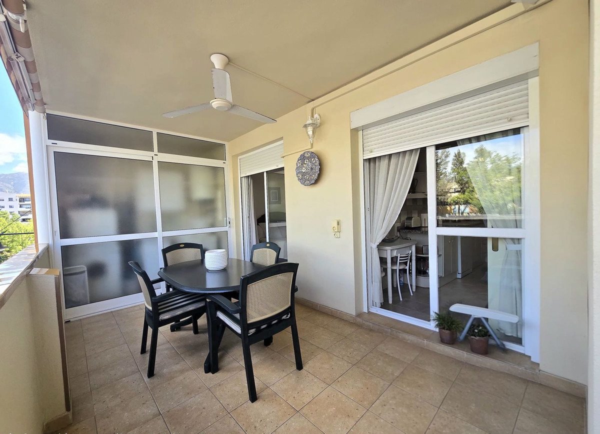 Se vende Apartamento Planta Media de 3 dormitorios en Costa Del Sol, Málaga, España