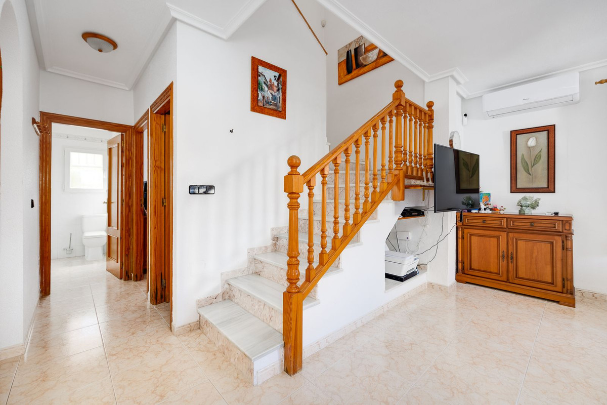 Se vende Villa - Chalet de 3 dormitorios en Costa Blanca, Alicante, España