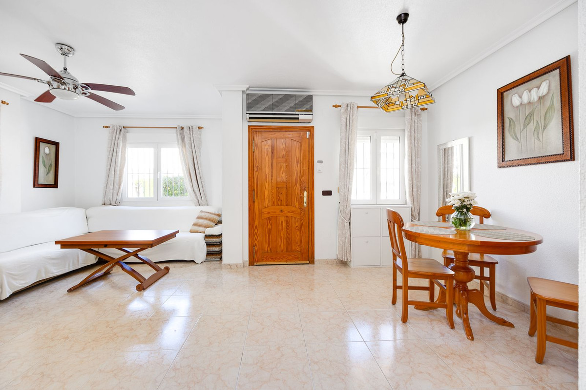 Se vende Villa - Chalet de 3 dormitorios en Costa Blanca, Alicante, España