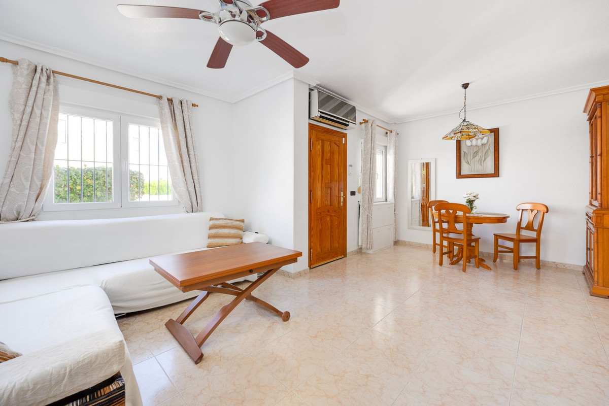 Se vende Villa - Chalet de 3 dormitorios en Costa Blanca, Alicante, España