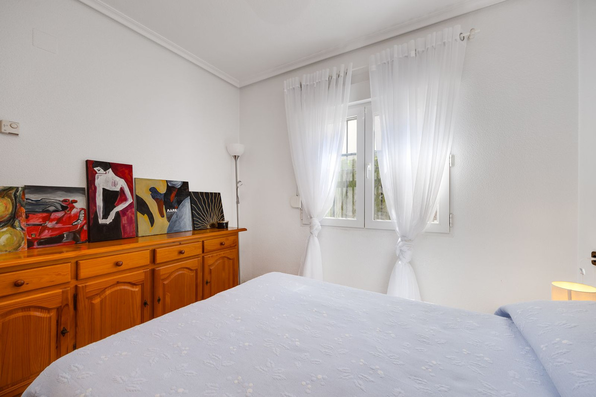Se vende Villa - Chalet de 3 dormitorios en Costa Blanca, Alicante, España
