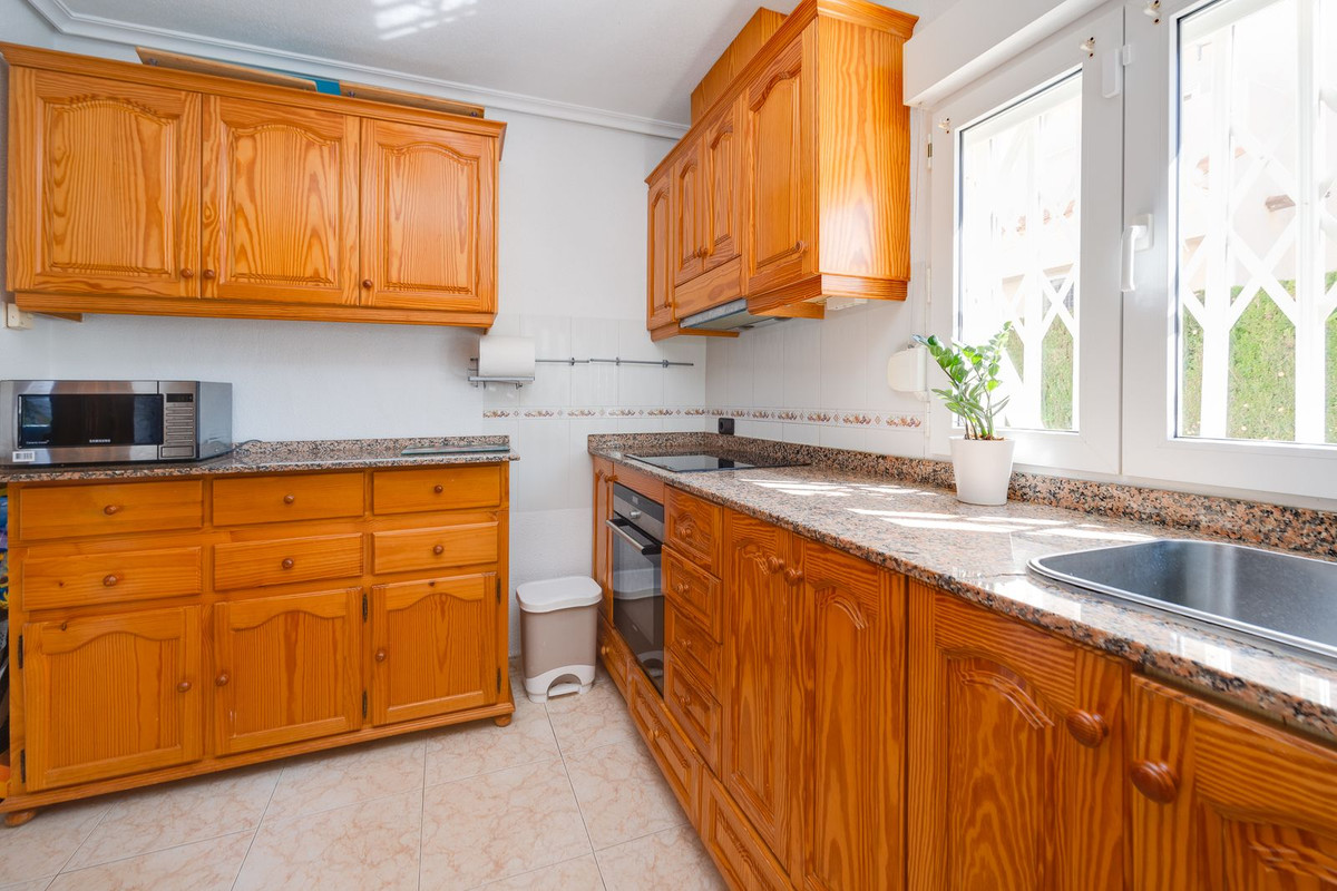 Se vende Villa - Chalet de 3 dormitorios en Costa Blanca, Alicante, España