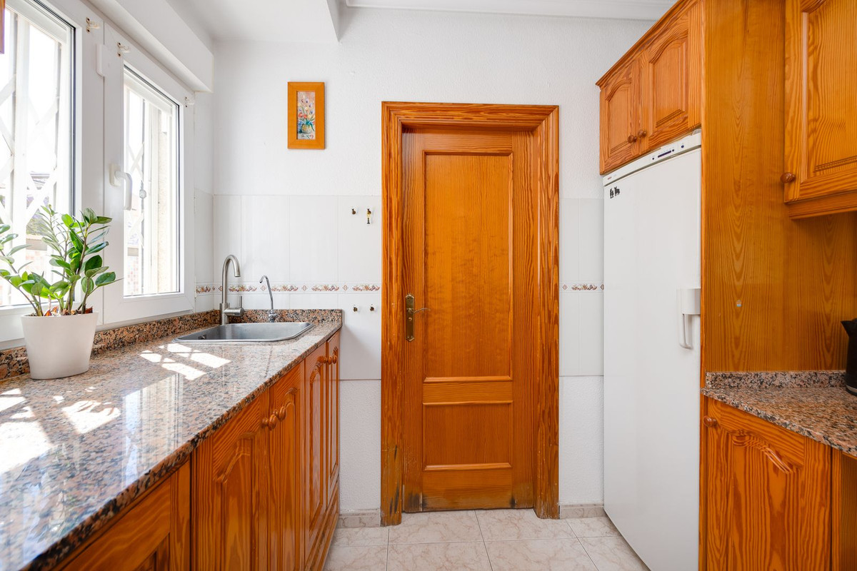 Se vende Villa - Chalet de 3 dormitorios en Costa Blanca, Alicante, España