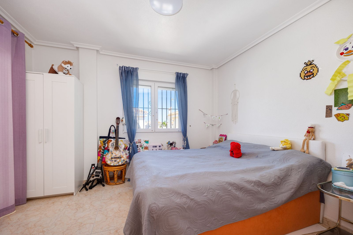 Se vende Villa - Chalet de 3 dormitorios en Costa Blanca, Alicante, España