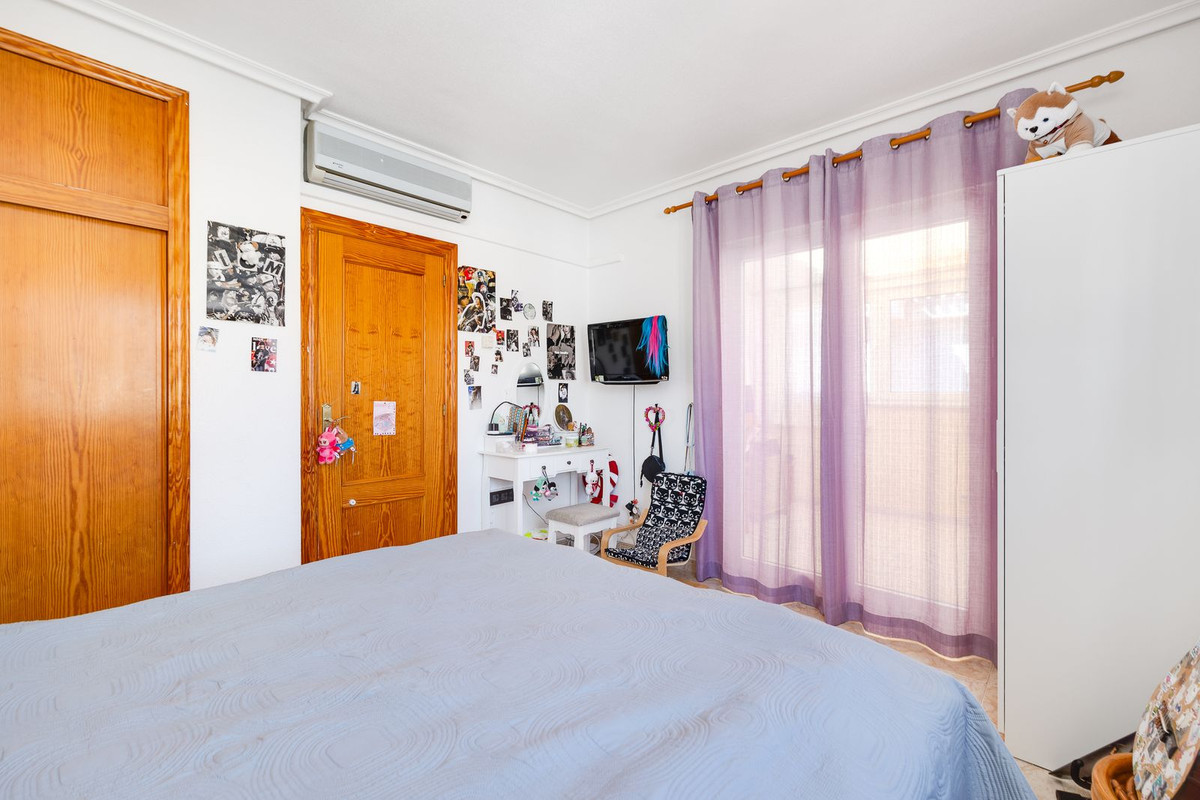Se vende Villa - Chalet de 3 dormitorios en Costa Blanca, Alicante, España