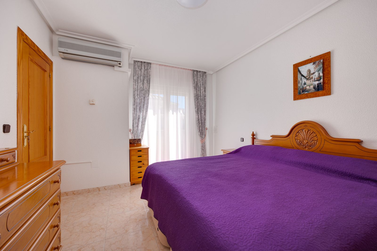 Se vende Villa - Chalet de 3 dormitorios en Costa Blanca, Alicante, España