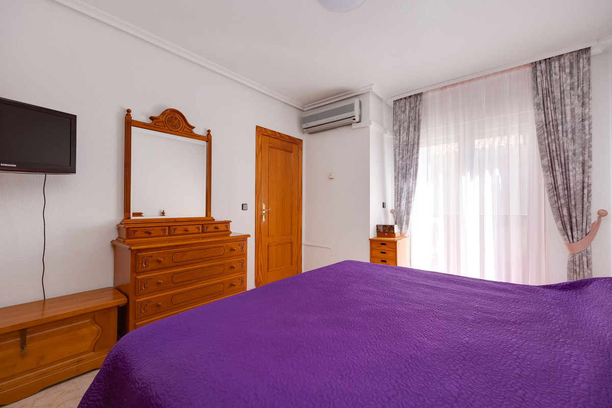 Se vende Villa - Chalet de 3 dormitorios en Costa Blanca, Alicante, España