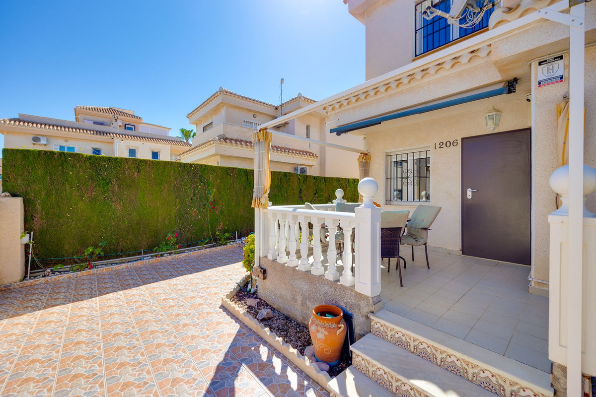 Se vende Villa - Chalet de 3 dormitorios en Costa Blanca, Alicante, España