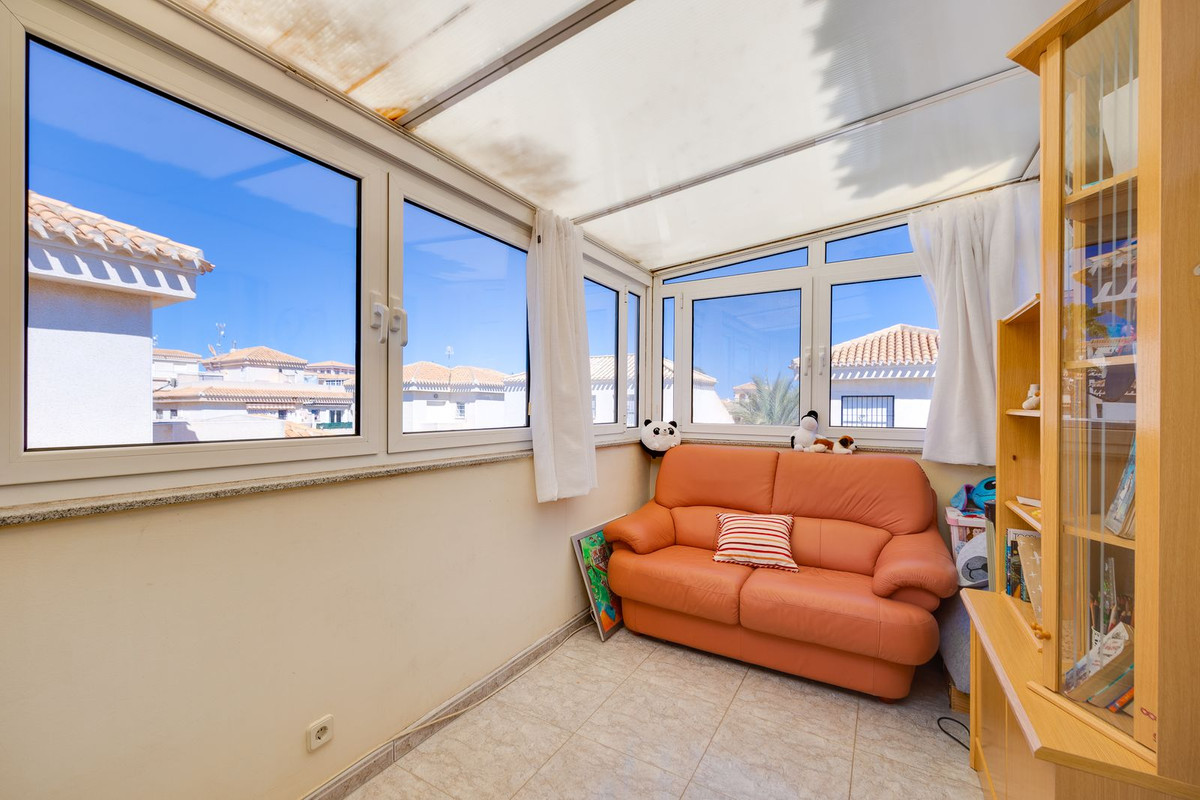 Se vende Villa - Chalet de 3 dormitorios en Costa Blanca, Alicante, España