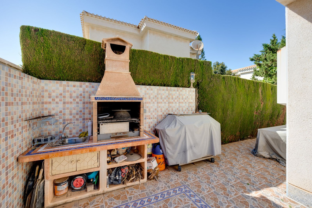 Se vende Villa - Chalet de 3 dormitorios en Costa Blanca, Alicante, España