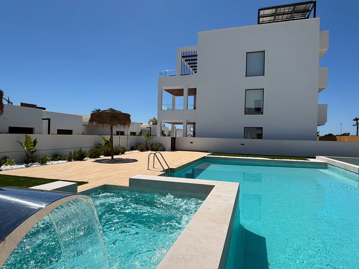Se vende Apartamento Planta Baja de 2 dormitorios en Costa Calida, Murcia, España
