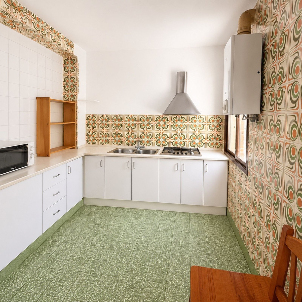 Se vende Edificio residencial de 7 dormitorios en Costa Del Sol, Málaga, España