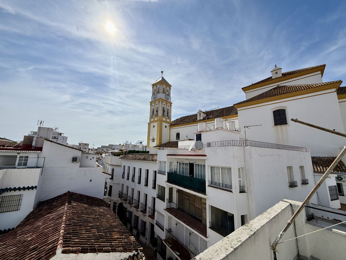 Se vende Edificio residencial de 7 dormitorios en Costa Del Sol, Málaga, España