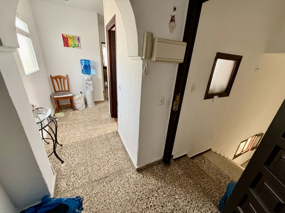 Se vende Edificio residencial de 7 dormitorios en Costa Del Sol, Málaga, España