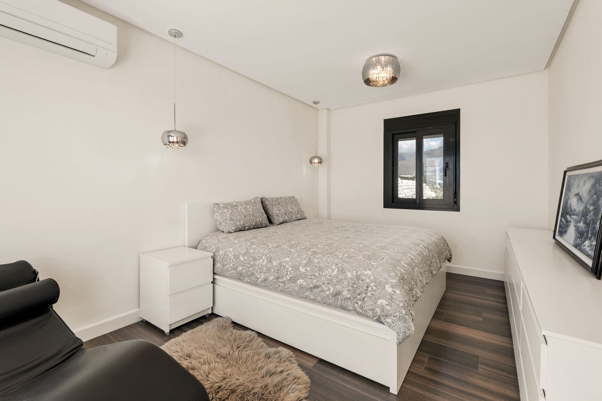 3 Bed Apartment for sale in Estepona Costa Del Sol, Málaga, Spain