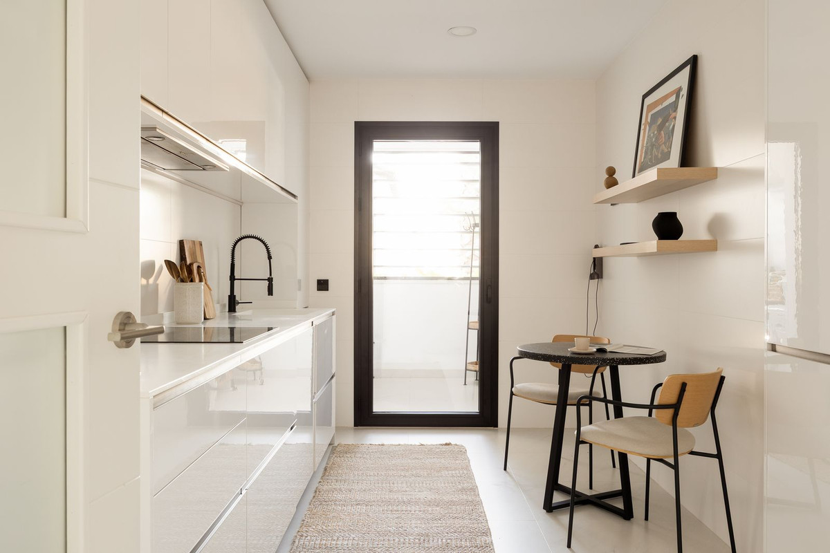 3 Bed Apartment for sale in Estepona Costa Del Sol, Málaga, Spain