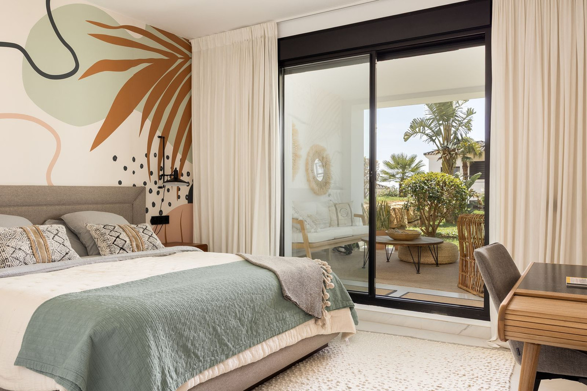 3 Bed Apartment for sale in Estepona Costa Del Sol, Málaga, Spain