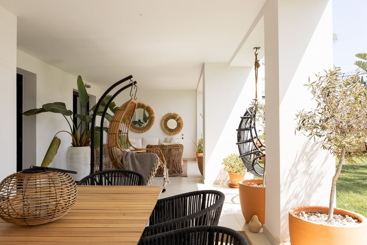 3 Bed Apartment for sale in Estepona Costa Del Sol, Málaga, Spain