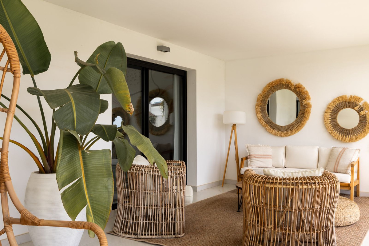 3 Bed Apartment for sale in Estepona Costa Del Sol, Málaga, Spain