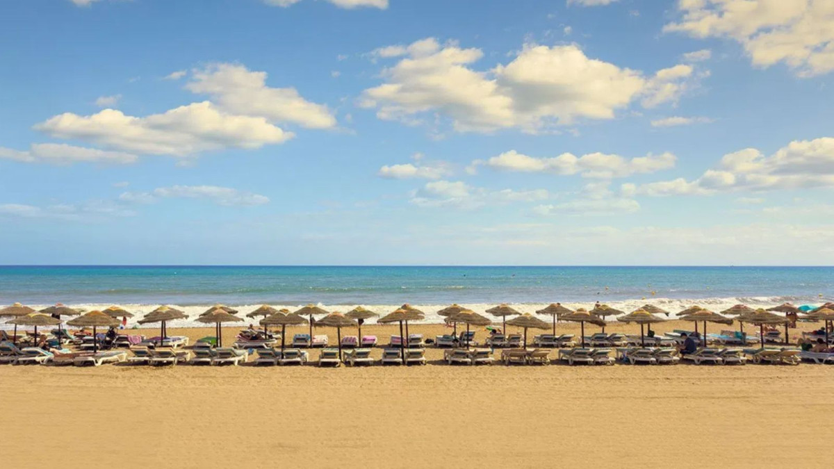 Se vende Apartamento Planta Baja de 4 dormitorios en Costa Del Sol, Málaga, España